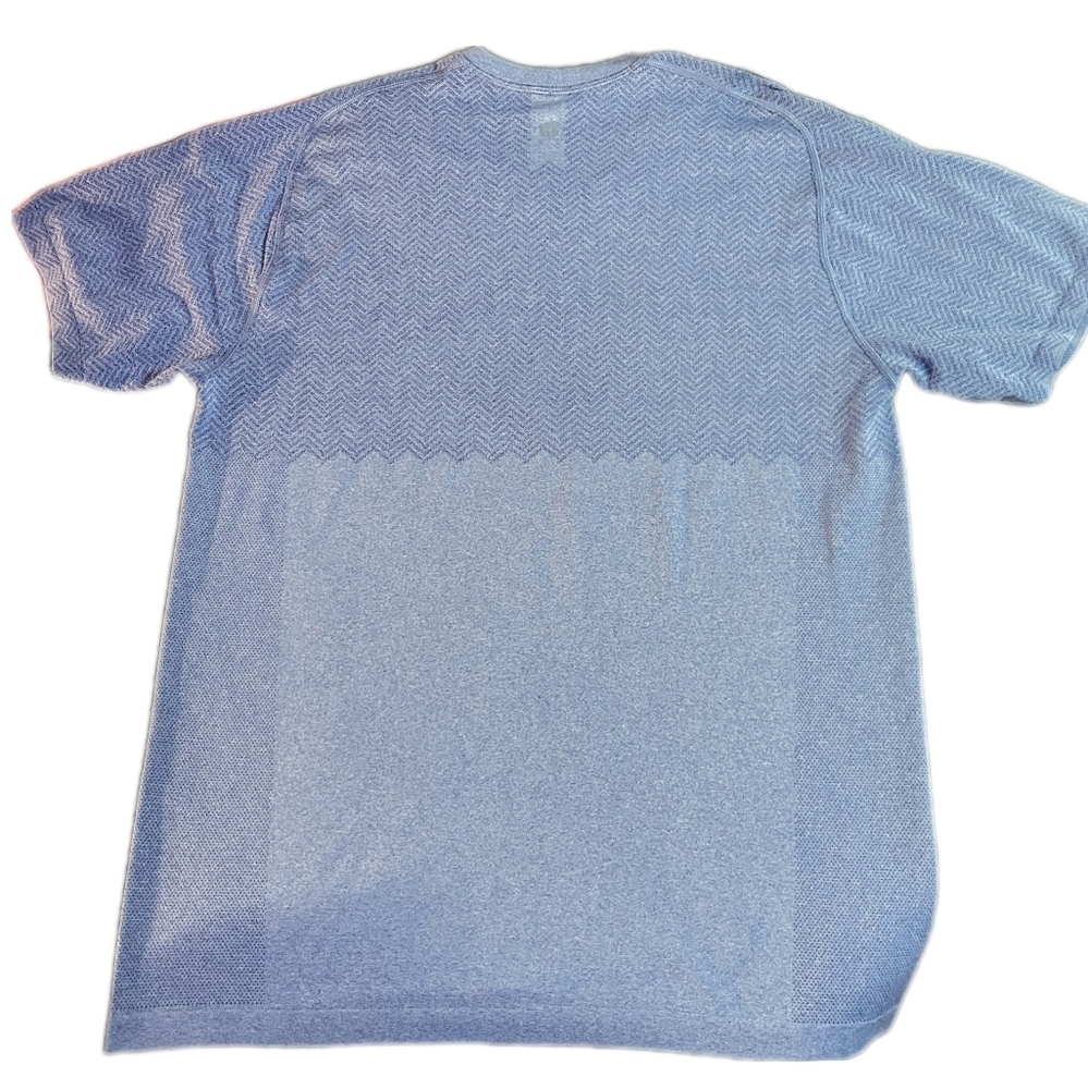 Lululemon \ Metal Vent Tech Short-Sleeve T Shirt / L / Admiral & Starch Blue - Picture 5 of 6